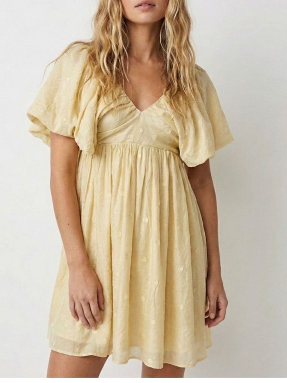 NWT Moon River Pale Yellow Flutter-Sleeve Mini Dress